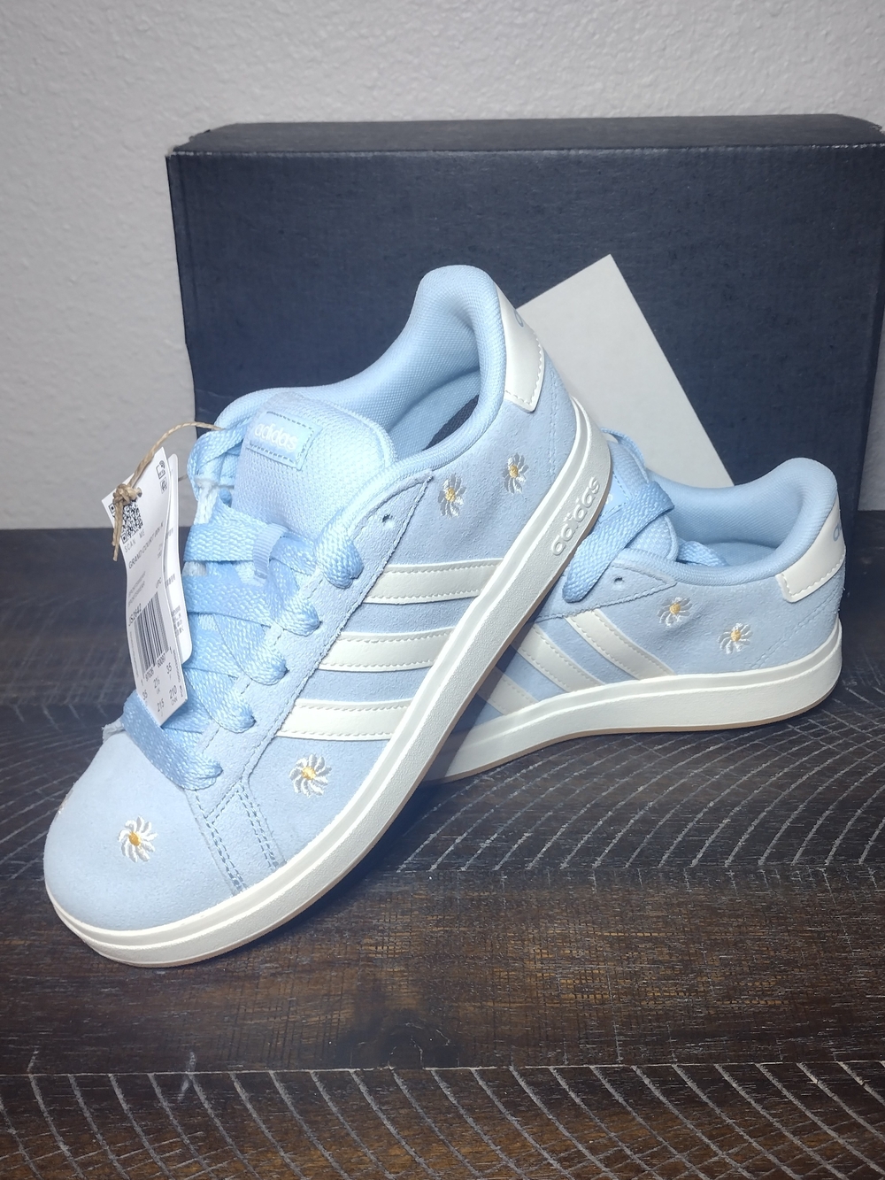 adidas Kids'Light Blue Sneaker with Embroidered Daisies